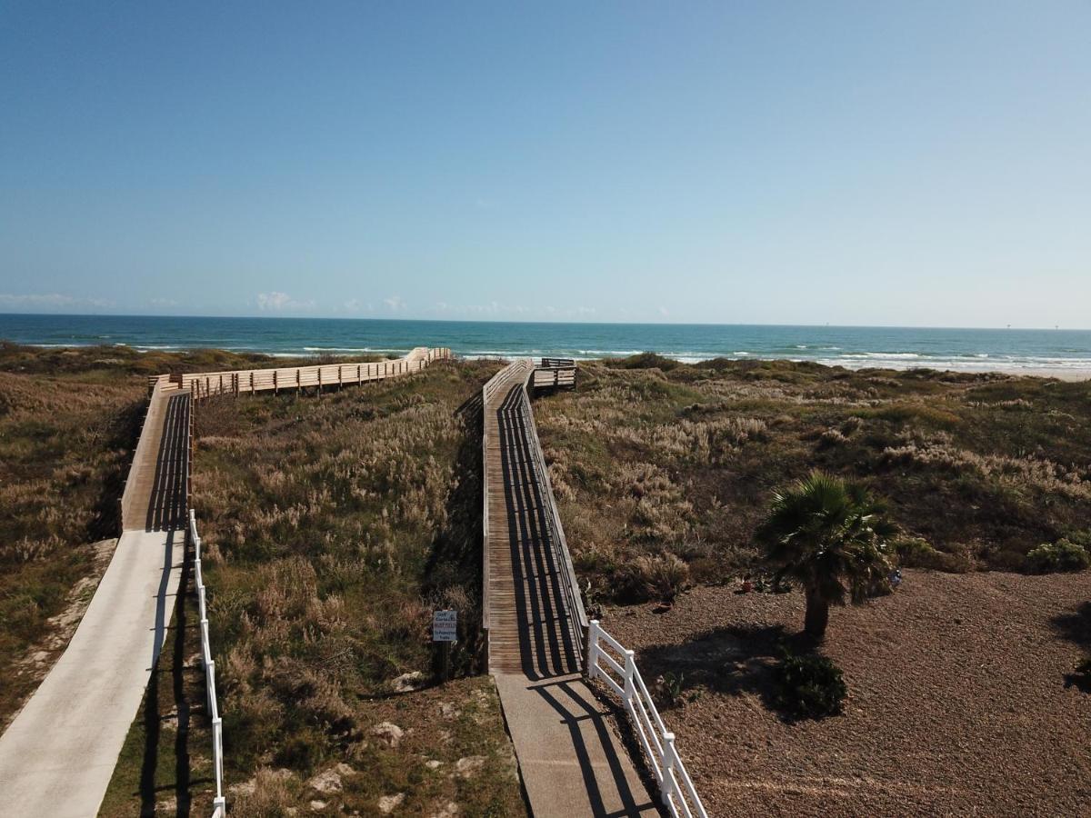 Ec126 Newly Remodeled, 2 Story, Three Bedroom Condo, Shared Pool & Grill, Boardwalk Port Aransas Exterior foto